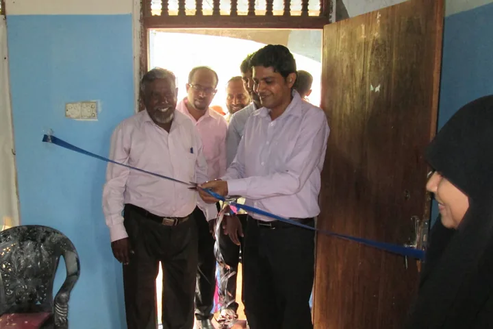 Ribbon cutting at the Trincomalee branch opening